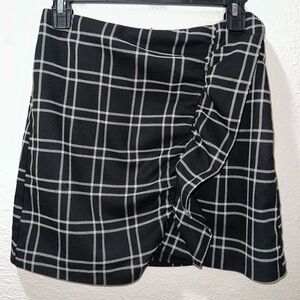 Abercrombie & Fitch Plaid Ruffle Mini Skirt - Black (XS)